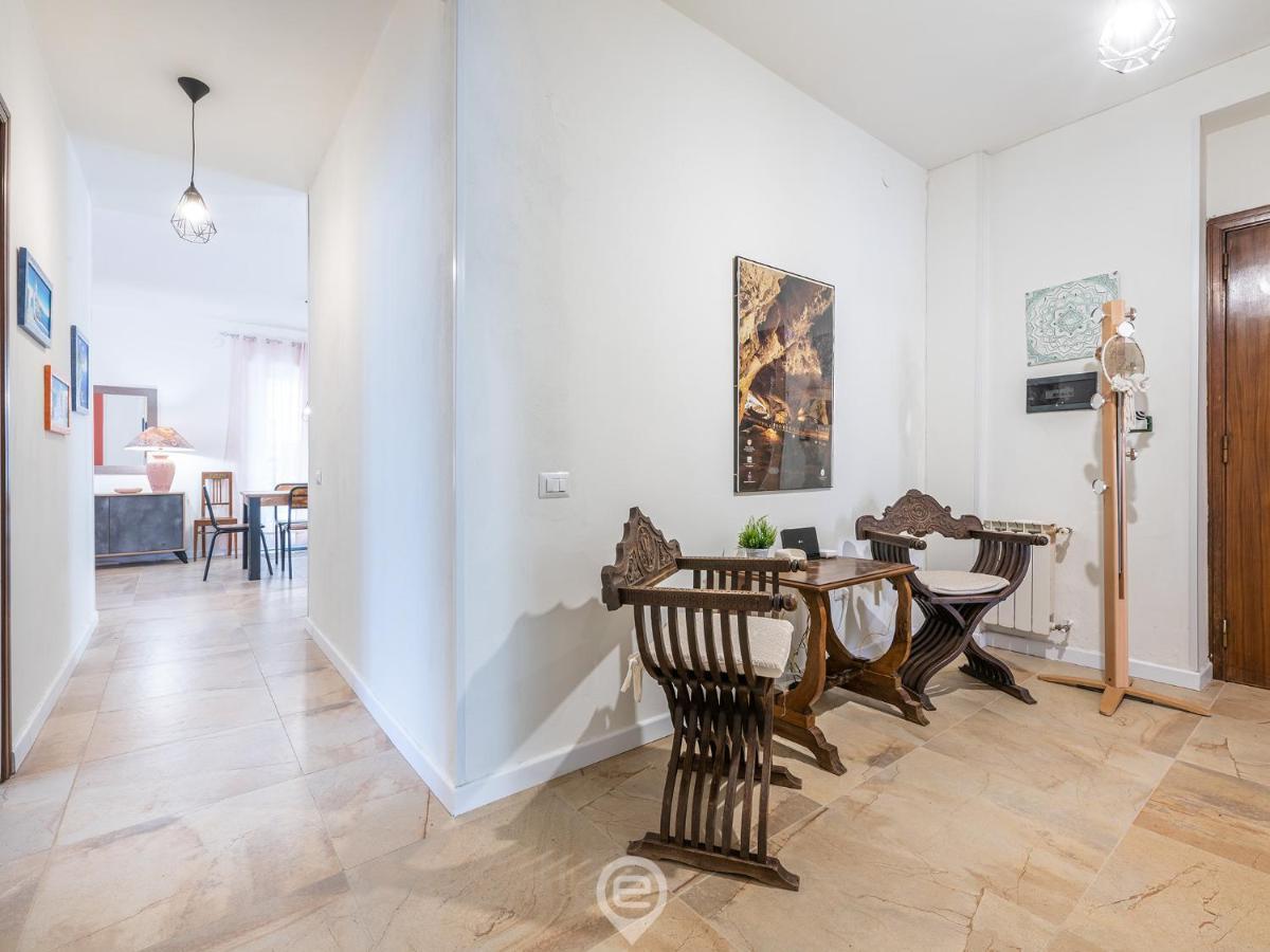 Cagliari Diamond Apartment Bagian luar foto