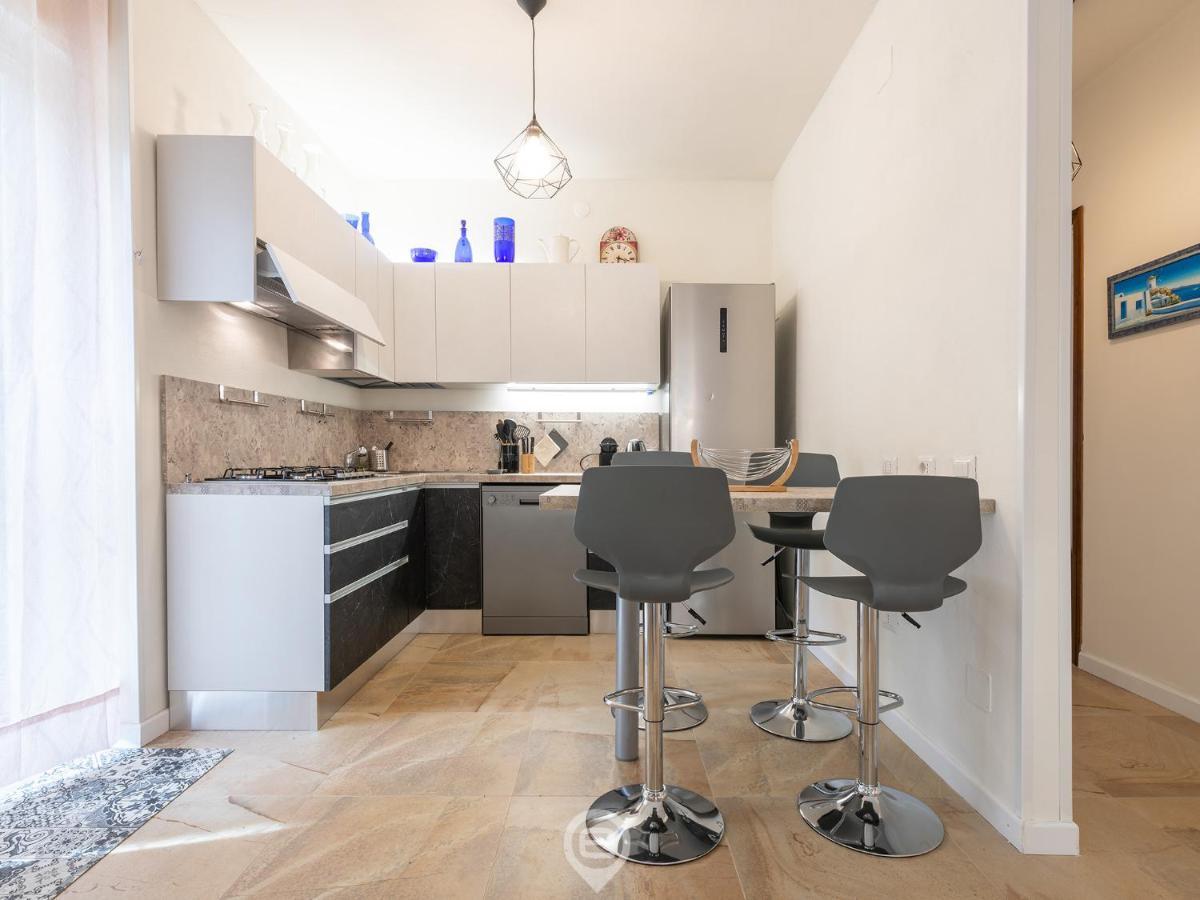 Cagliari Diamond Apartment Bagian luar foto