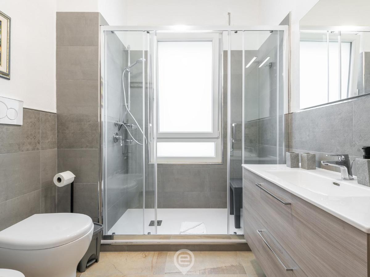 Cagliari Diamond Apartment Bagian luar foto